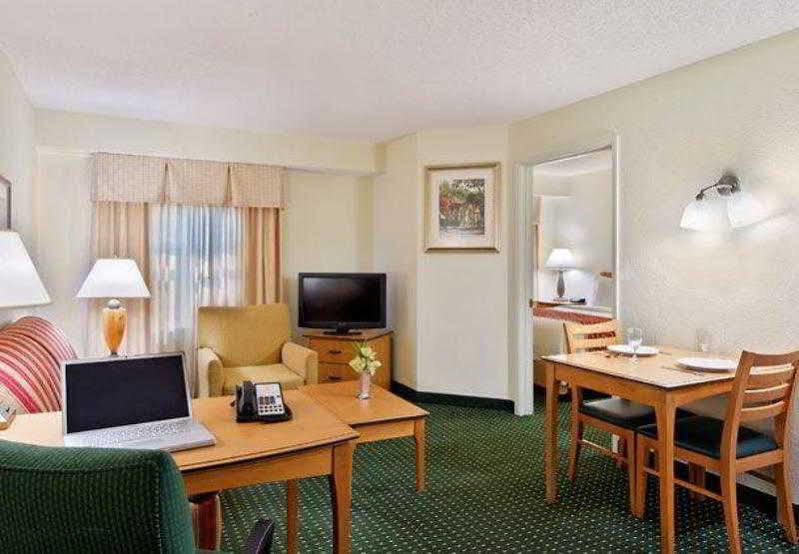 Residence Inn By Marriott Detroit / Novi Exterior foto